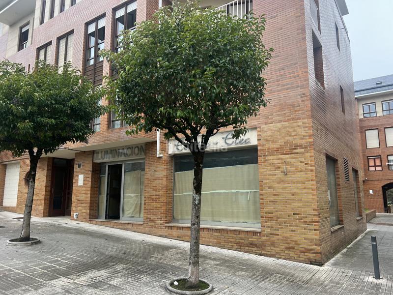 Foto 786f3719-d444-4681-bfb0-7ca44768d2cd. Local comercial a Covadonga - Campuzano - Ciudad Vergel Torrelavega