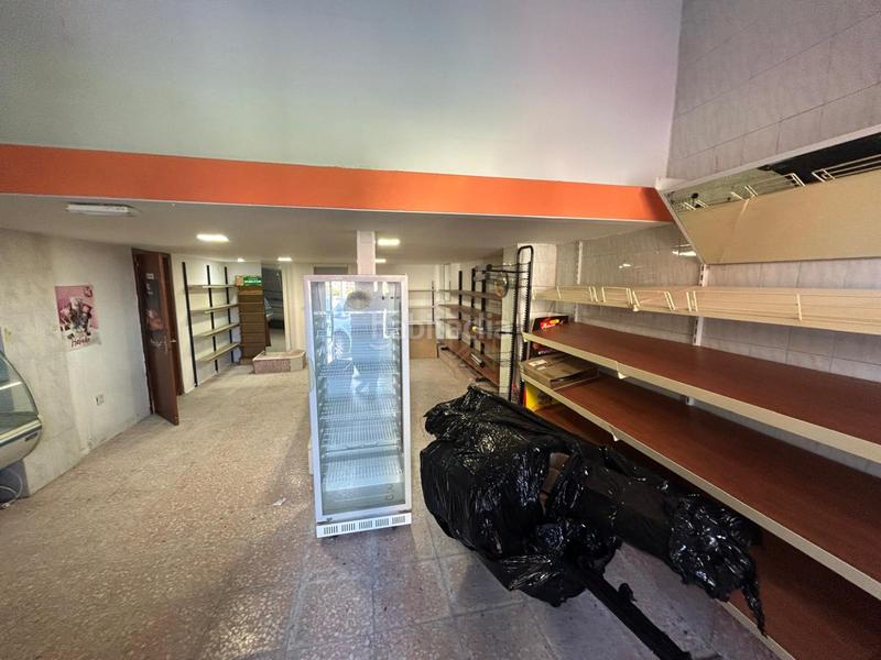 Foto f1e00b40-97ac-4307-b7b3-854099204ea5. Local comercial a Alisal - San Román Santander