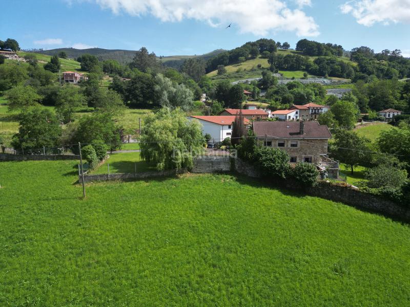 Foto 47da7442-9072-4041-946a-a83ba8b5e10e. Casa se presenta una magnífica propiedad en venta, situada en un tranquilo rincón del encantadora escobedo municipio . esta e en Villafufre