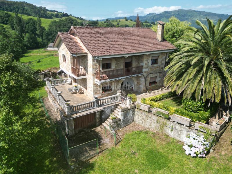 Foto 5faf7e76-dd0c-4502-a21a-14186c1c93f1. Casa se presenta una magnífica propiedad en venta, situada en un tranquilo rincón del encantadora escobedo municipio . esta e en Villafufre