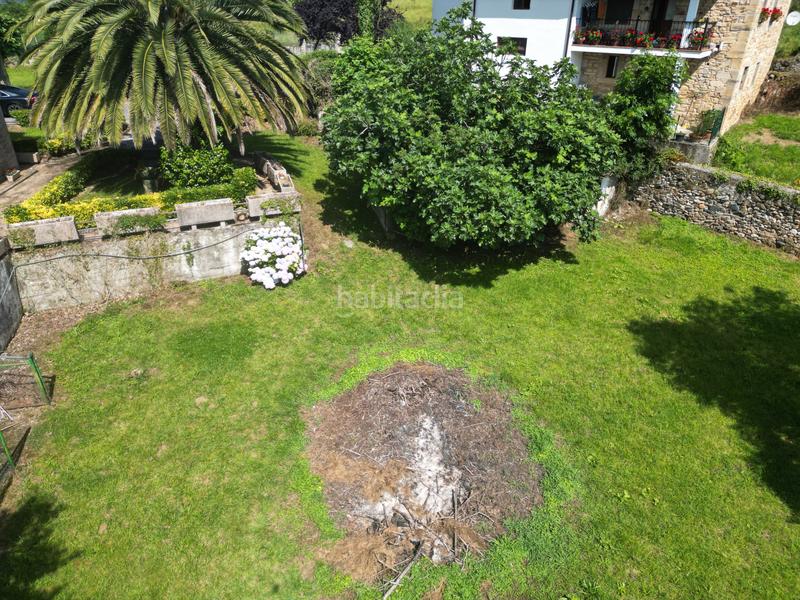 Foto 695357ef-ce16-4003-918a-179033bf9868. Casa se presenta una magnífica propiedad en venta, situada en un tranquilo rincón del encantadora escobedo municipio . esta e en Villafufre