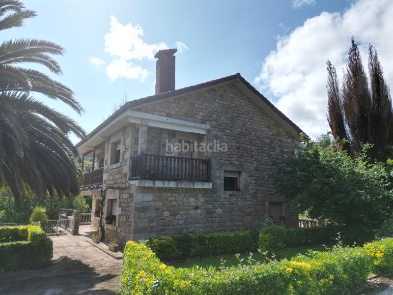 Foto b5bb12c6-a222-4a07-ab8c-08f114aeeb6e. Casa se presenta una magnífica propiedad en venta, situada en un tranquilo rincón del encantadora escobedo municipio . esta e en Villafufre