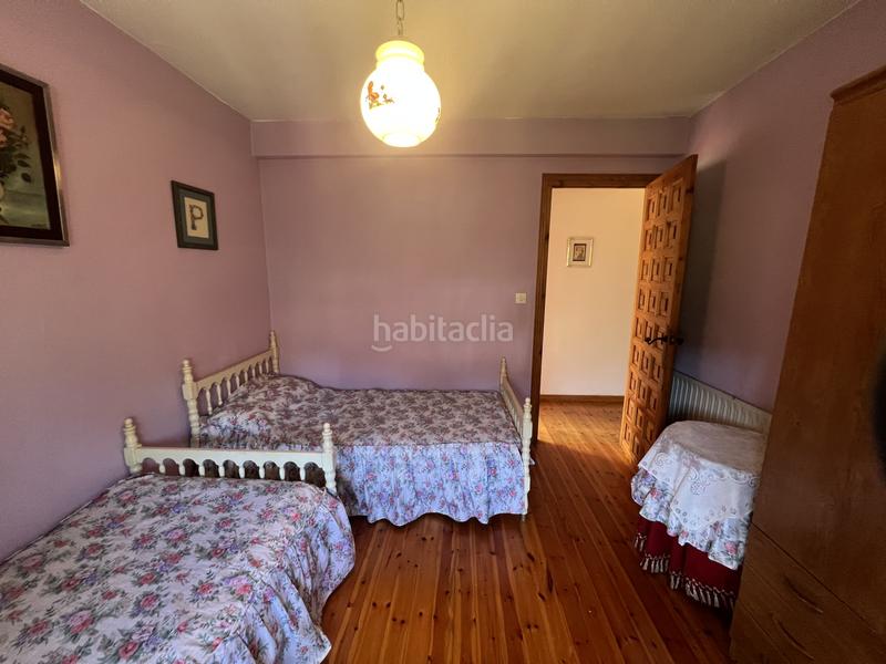 Foto d6500b51-13e8-437d-b077-9cbeaeceb0b7. Casa se presenta una magnífica propiedad en venta, situada en un tranquilo rincón del encantadora escobedo municipio . esta e en Villafufre