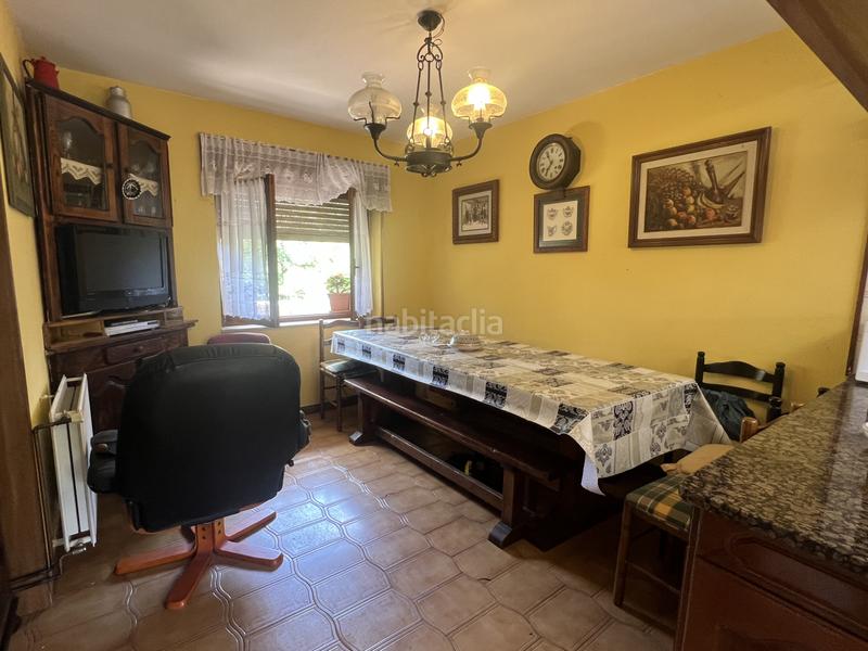 Foto ddd97893-3988-4d9e-a29d-351f4e1961d0. Casa se presenta una magnífica propiedad en venta, situada en un tranquilo rincón del encantadora escobedo municipio . esta e en Villafufre