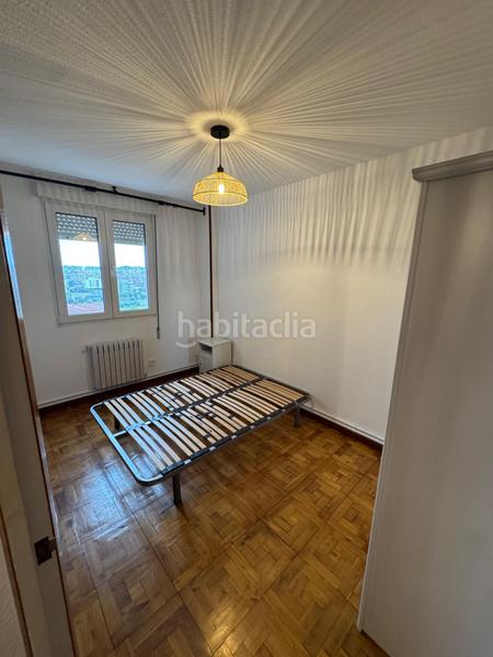 Foto 0ce00bf0-6c28-43df-8f77-a50c01ddaf19. Alquiler piso rentas y capitales presenta a continuacion estupenda vivienda , concretamente en la avenida de Los Castros frente al en Santander
