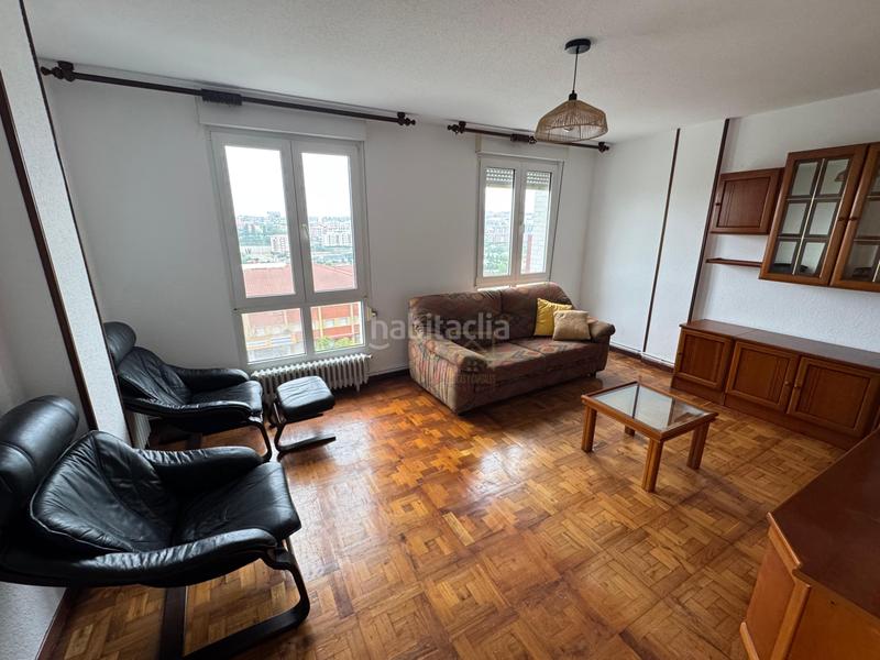 Foto 7b1dfe58-bd70-4e92-88c6-1cdc0d9e054f. Alquiler piso rentas y capitales presenta a continuacion estupenda vivienda , concretamente en la avenida de Los Castros frente al en Santander