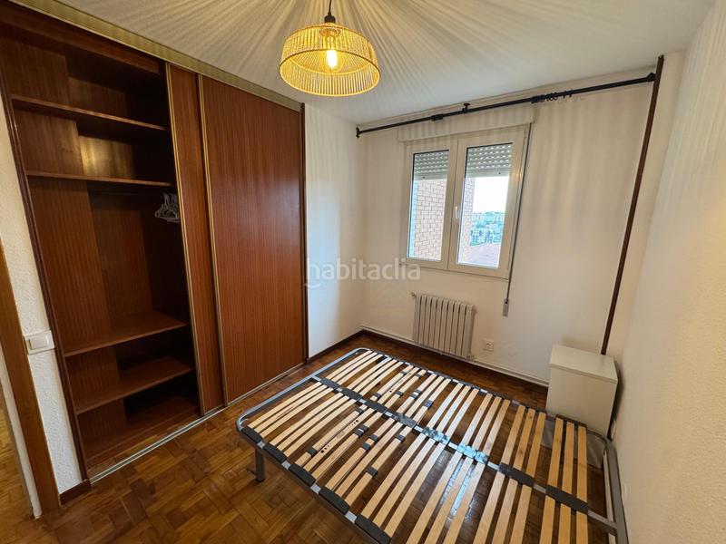 Foto bbfa88ee-44a3-4bfe-82ea-43303ff5f9d0. Alquiler piso rentas y capitales presenta a continuacion estupenda vivienda , concretamente en la avenida de Los Castros frente al en Santander