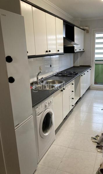 Foto 5ad1dab4-5139-42db-8274-3697fe514848. Alquiler piso universidad empresas hasta 30 junio de 2026. rentas y capitales presenta a continuacion amplia y luminosa vivienda en Torrelavega