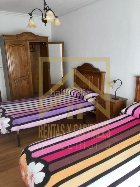 Foto 1e8223cb-e200-4394-b1a0-c5cd406c311b. Lloguer pis amb calefacció aparcament a Centro - Ayuntamiento Santander