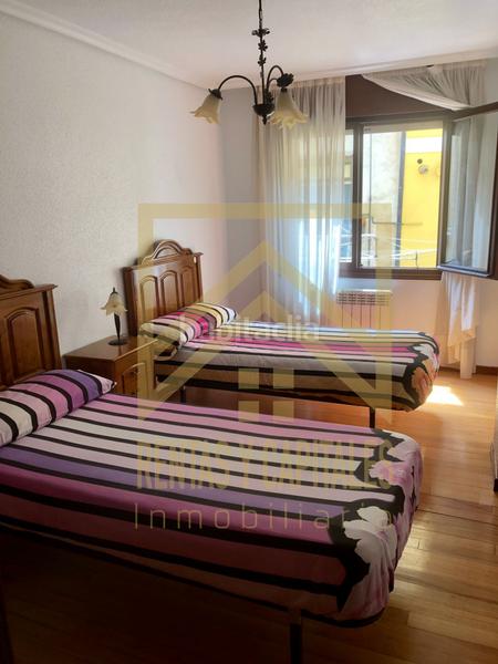 Foto ae67553e-a1ad-4ab2-811f-e8c060a25bba. Lloguer pis amb calefacció aparcament a Centro - Ayuntamiento Santander