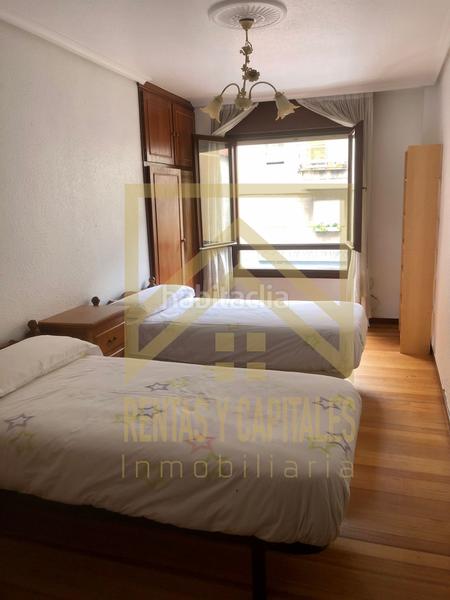 Foto ec5c2fa5-875a-41da-8b94-61fe70dae6ca. Lloguer pis amb calefacció aparcament a Centro - Ayuntamiento Santander