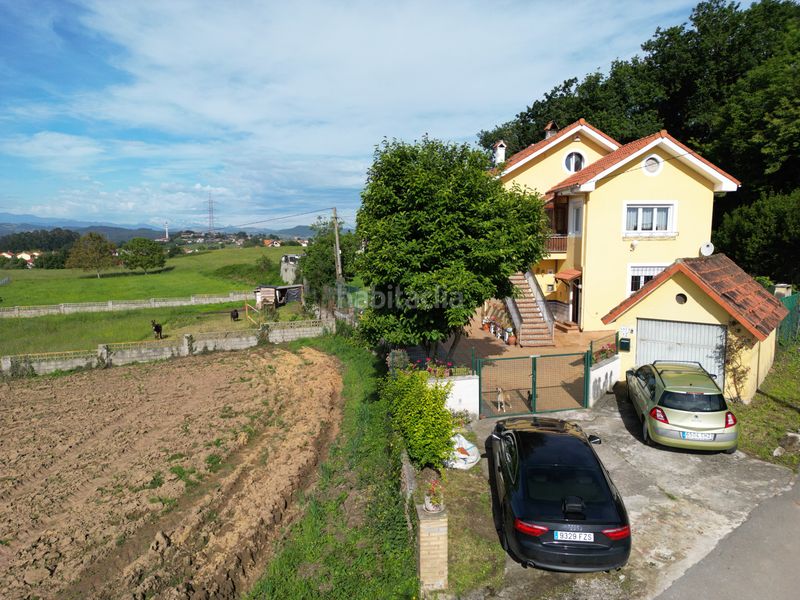 Foto 5dea8eb3-6bcf-411f-94e6-f1a65489daa0. Casa amb calefacció aparcament a Polanco