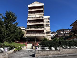 Pis  Santander - cl francisco caceres-cueto. En la inmejorable zona de valdenoja en santander, se presenta un