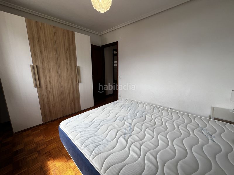 Foto bef8a4ff-3738-4c7c-a34c-8da8acb2d0a2. Pis amb calefacció aparcament a Valdenoja Santander