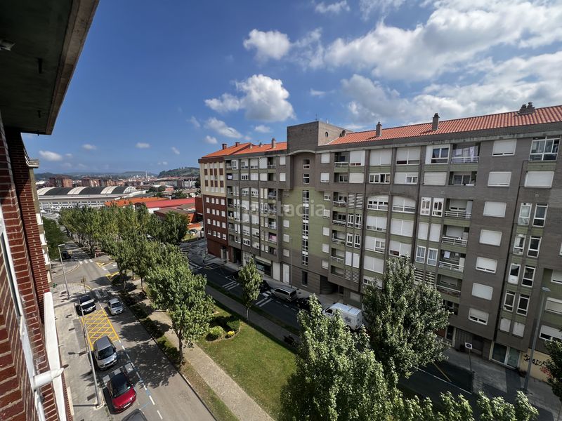 Foto b923d464-9c63-444a-afb2-8f6438a4166d. Pis amb calefacció a Nueva Ciudad Torrelavega