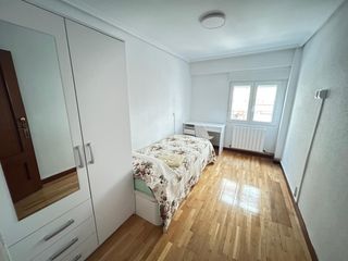 Lloguer Pis  Santander - calle diaz villegas. Piso para estudiantes  precio para 3 900mes  precio para 4 1.150