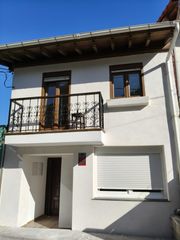 Casa adossada  Mortera - cl arenal el. Presentamos oportunidad única para adquirir una casa adosada tot