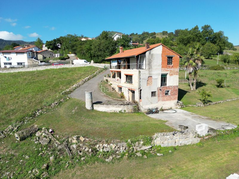 Foto 1aac1c8b-27fd-41f8-a7d7-5c02613033f0. Casa amb calefacció aparcament a Valdáliga