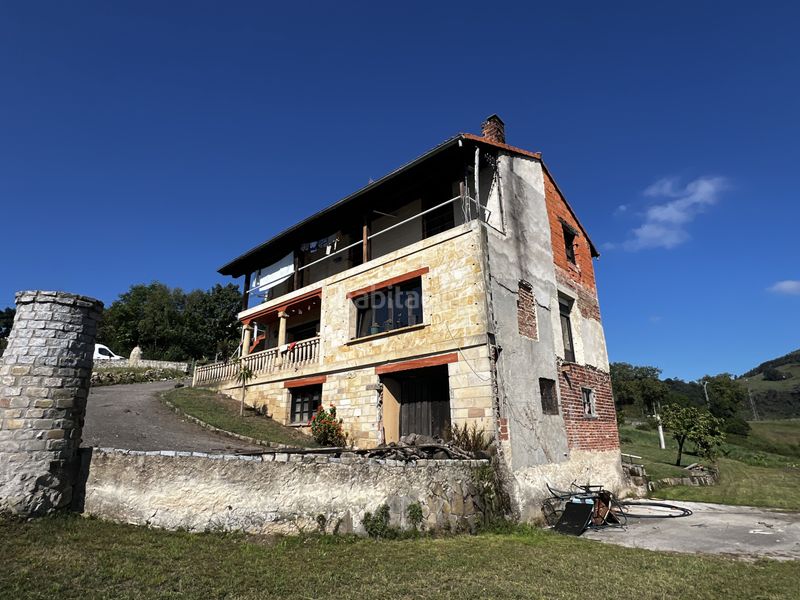 Foto 28079b4a-9f95-448e-b769-9dd938566637. Casa amb calefacció aparcament a Valdáliga
