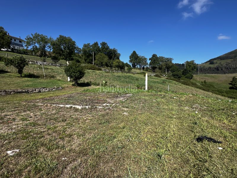 Foto 310a468d-c677-45ca-8362-57f9394914b5. Casa amb calefacció aparcament a Valdáliga