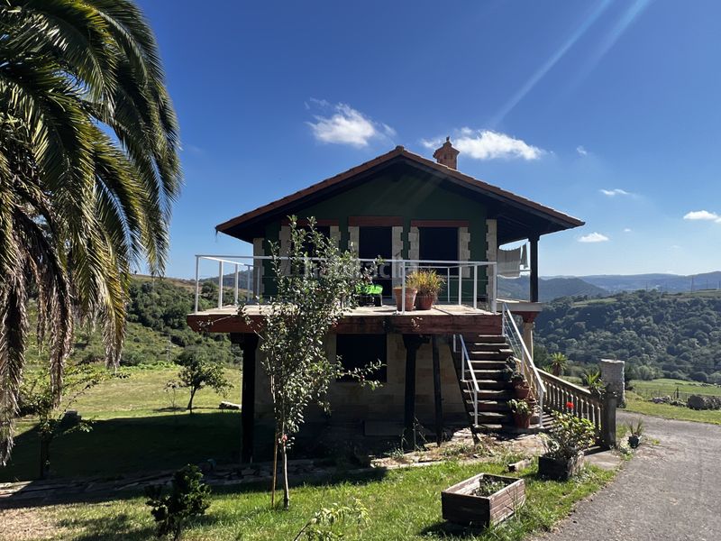 Foto b05378d0-8c34-4e8a-8b01-5afd2512907d. Casa amb calefacció aparcament a Valdáliga