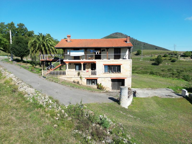 Foto faefd9ee-b681-489a-9145-f6ac7d0f6ddf. Casa amb calefacció aparcament a Valdáliga