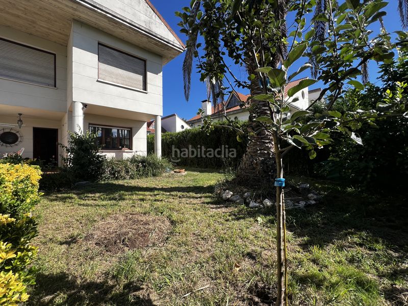 Foto 2a0f29e9-fa8f-4601-9eab-beaada2596f3. Casa adossada amb calefacció aparcament a Polanco