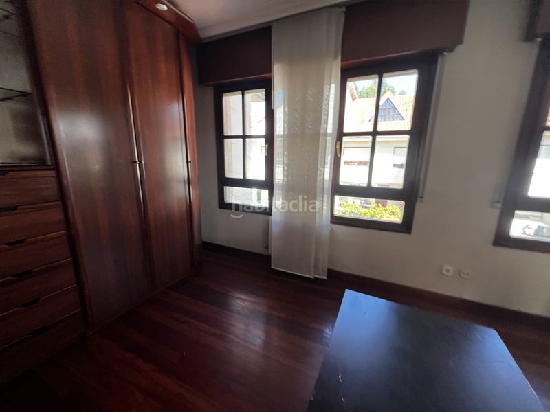 Foto 3dd49dd1-9f3f-47ac-9ca3-c0472fec934f. Casa adossada amb calefacció aparcament a Polanco