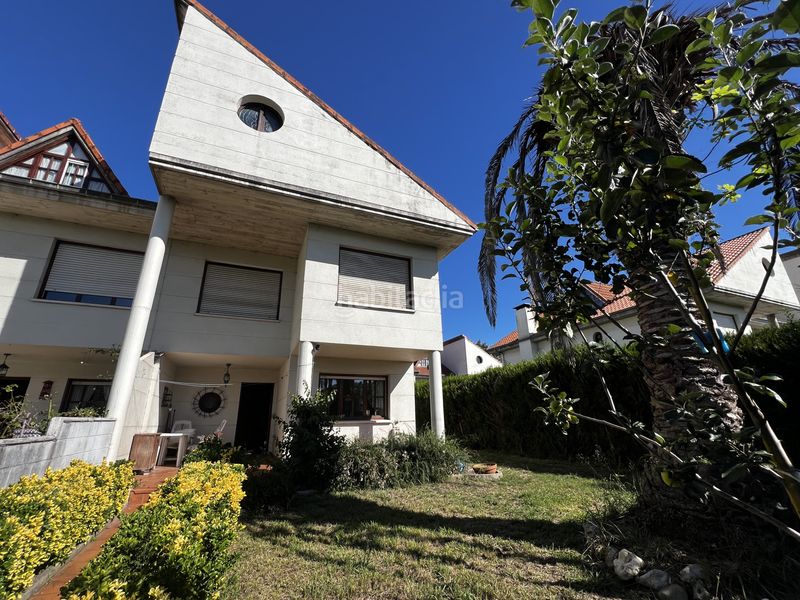 Foto 511397e9-b0d8-4bd6-b95f-32eae7f60102. Casa adossada amb calefacció aparcament a Polanco