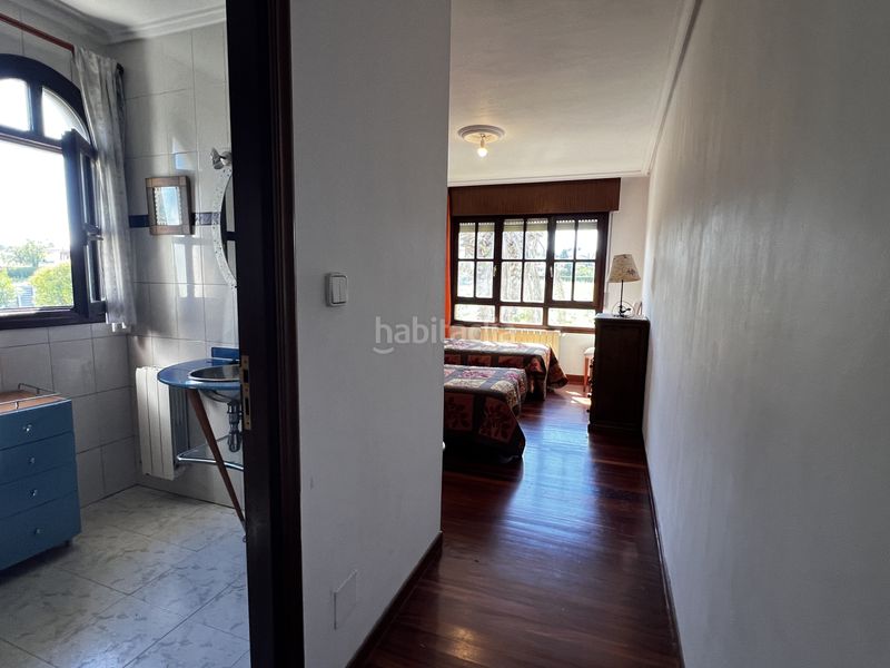 Foto 5d513058-996d-4b4e-9808-a06f72f7df63. Casa adossada amb calefacció aparcament a Polanco