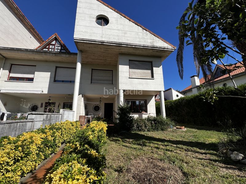 Foto aefc0e19-4cf0-4116-a187-db196c456776. Casa adossada amb calefacció aparcament a Polanco