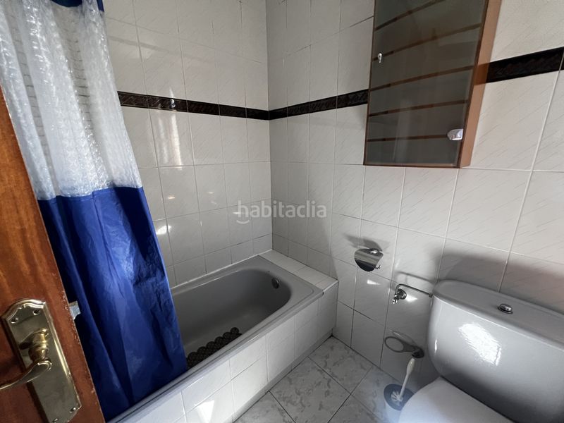 Foto c6d76c5a-1596-40c2-9e14-c2840740807b. Casa adossada amb calefacció aparcament a Polanco