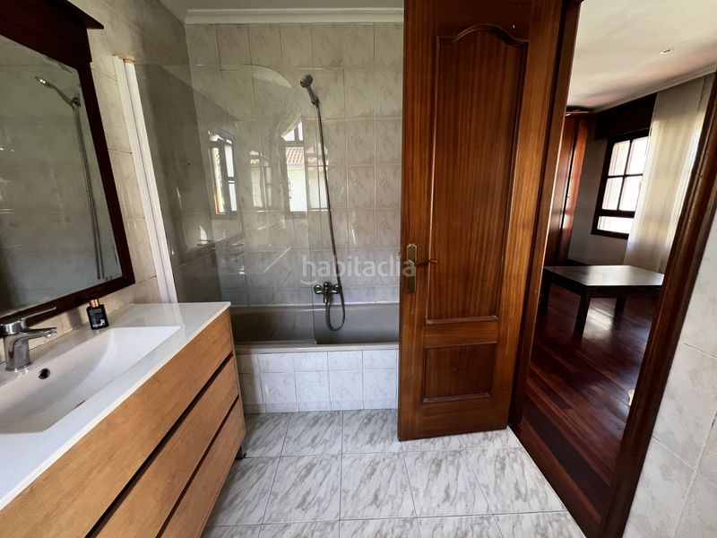 Foto d588a077-099b-4a01-a1f9-3c6aba335ab9. Casa adossada amb calefacció aparcament a Polanco