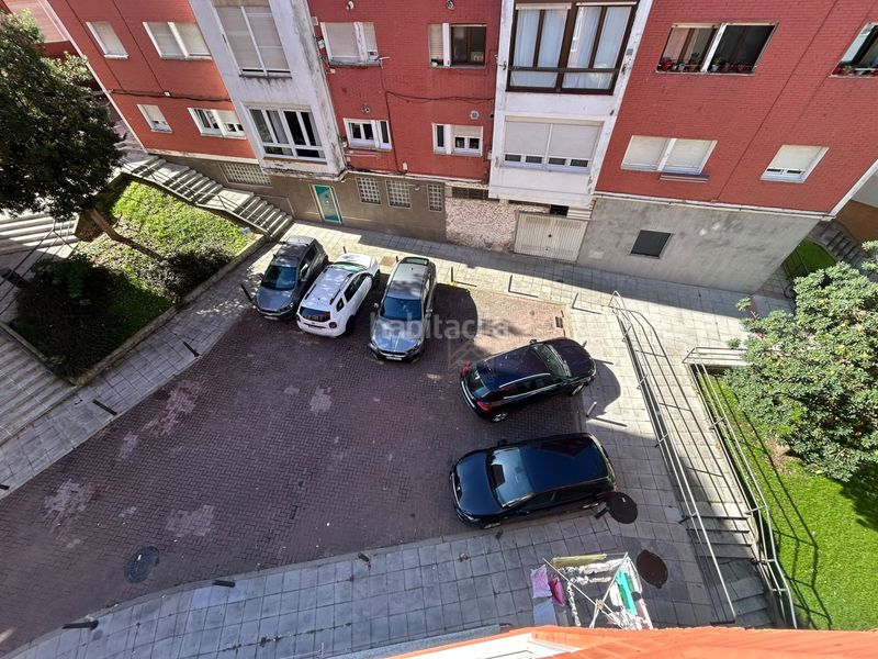 Foto c7c53919-cb8a-4d38-aa66-4bc21eef4364. Alquiler piso vivienda en pinares en Los Castros Santander
