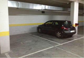 Parking voiture à Peñacastillo - francisco tomas y valiente. Garajes en peña castillo