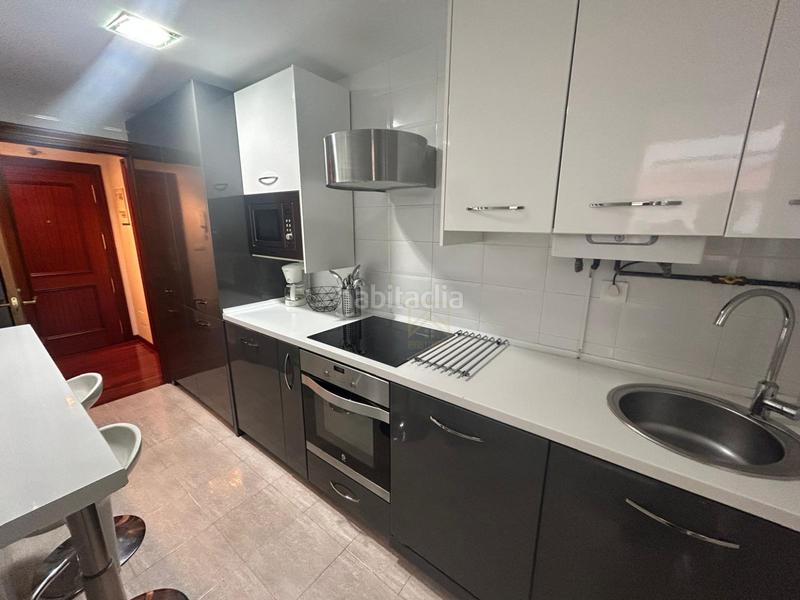 Foto 8c14fc35-6ed9-47d2-968e-595fcb545418. Rent flat with heating parking pool in Suances