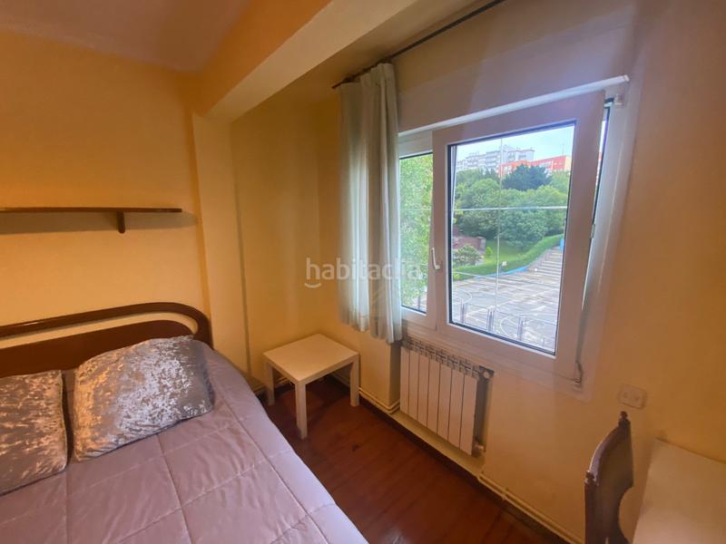 Foto b8166cc5-0a24-4ba5-9259-d898ab2b4e61. Alquiler piso avenida de Los Castros en Los Castros Santander
