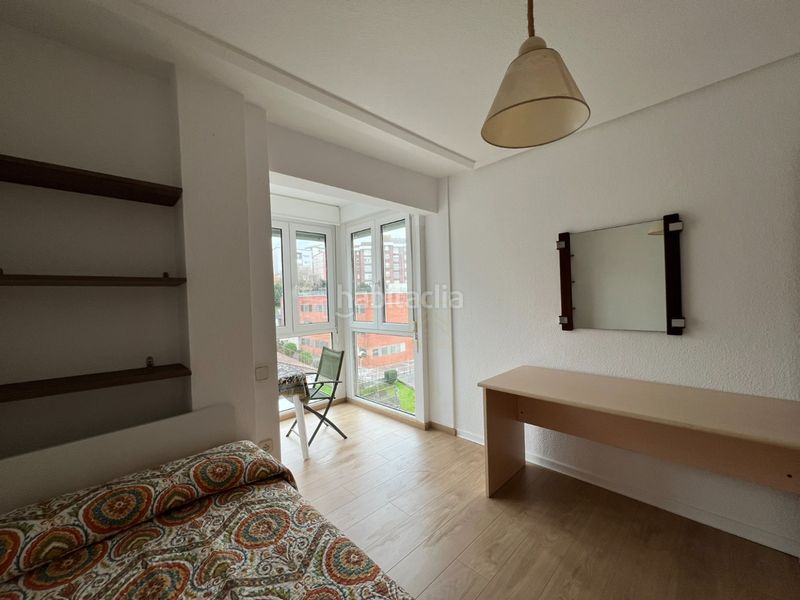 Foto a2fcddda-3e97-4480-8d60-9d6aa054c1a2. Rent flat with heating in Los Castros Santander