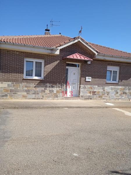 Foto c6668fc4-4019-4127-9b9a-39791b3dcd7b. Casa amb calefacció aparcament a Luyego