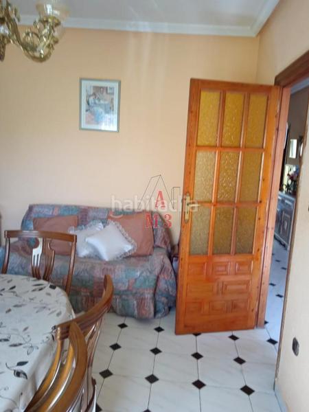 Foto 1958ae24-1211-43ec-8aec-08790fadd18f. Haus mit heizung parking in Luyego