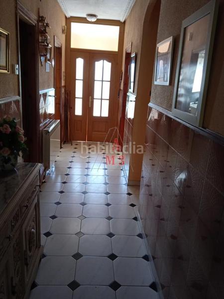 Foto 53b1fcaa-78fe-449f-98d7-7ad364d5032b. Haus mit heizung parking in Luyego