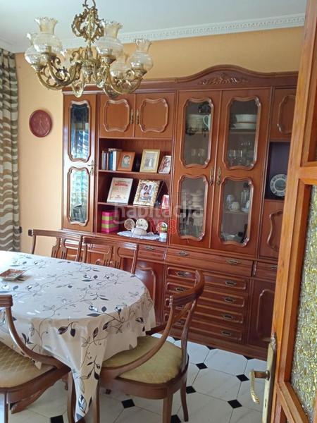 Foto d9009121-57f4-4773-9a7f-25f69acdac9e. Haus mit heizung parking in Luyego