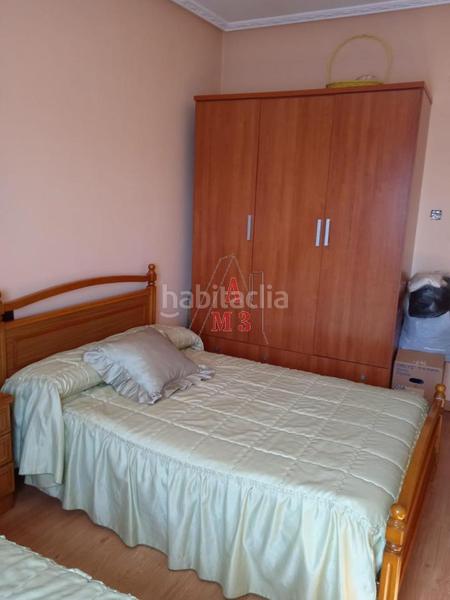 Foto ff78707a-e080-4a1a-9c34-572cfbd4acfc. Haus mit heizung parking in Luyego