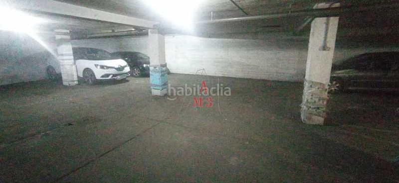 Foto 815579fb-e24e-4f53-acd7-9b3a03028114. Car parking in gómez de salazar in La Vega - La Sal León