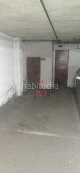 Foto f33abaee-0be7-4fc5-bf99-77c7e9206150. Car parking in gómez de salazar in La Vega - La Sal León
