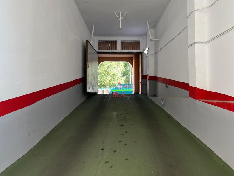 Foto ea5d124d-9e1b-4a16-9023-b1e7ffb0511d. Parking coche en San Mamés - La Palomera León