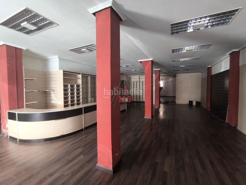 Foto 4a4b94aa-d12d-4dd3-b3ed-30f258758a3c. Lloguer local comercial a Centro Ciudad León