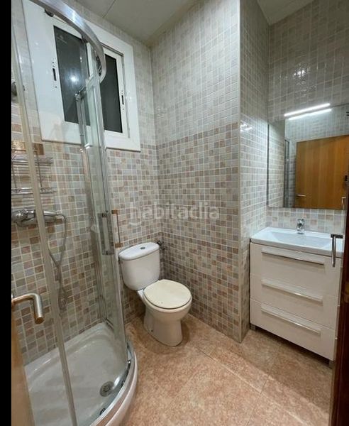 Foto 23b75841-9ed2-411c-a386-55f98053ce4b. Pis a Guinardó Barcelona