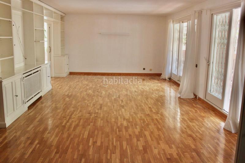 Foto 3e4ecf77-2c8c-4865-afbc-022f260ceb54. Piso urge venta!!! piso en venta en la calle raset, en Barcelona