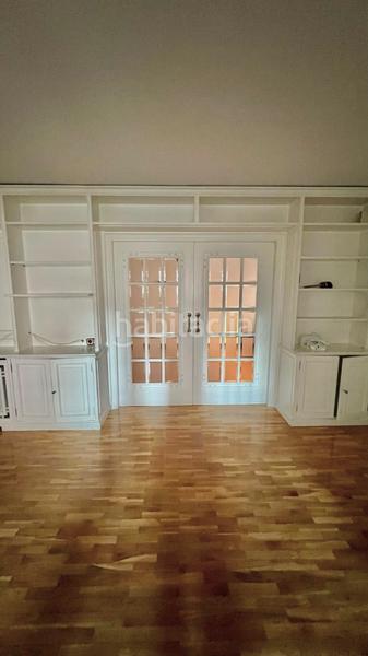 Foto 8a8e4ecf-bba5-43be-b679-724f20f131c9. Piso urge venta!!! piso en venta en la calle raset, en Barcelona